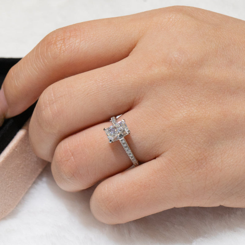 Lab Grown Diamond | 1ct Radiant Cut Diamond with Pave Band