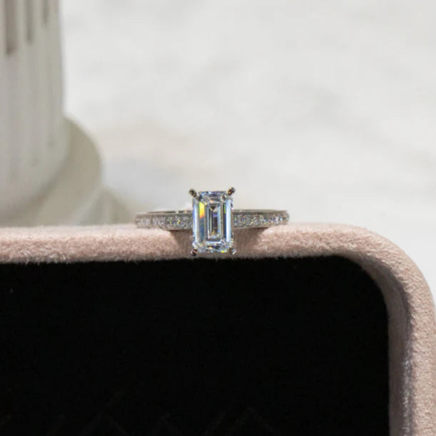 Lab Grown Diamond | 1ct Emerald Cut Diamond with Pave Band