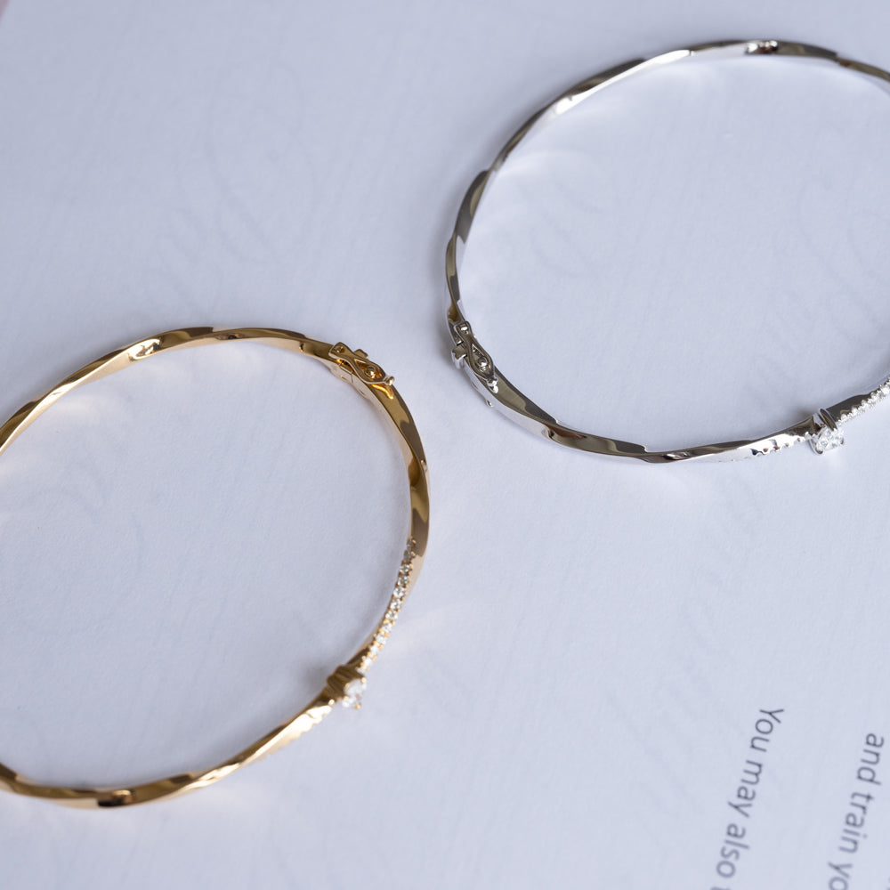 Twist Bangle with Pear Shape Diamond Bracelet