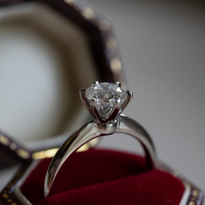 Lab Grown Diamond |  1ct Round Diamond Ring Six Prong Setting