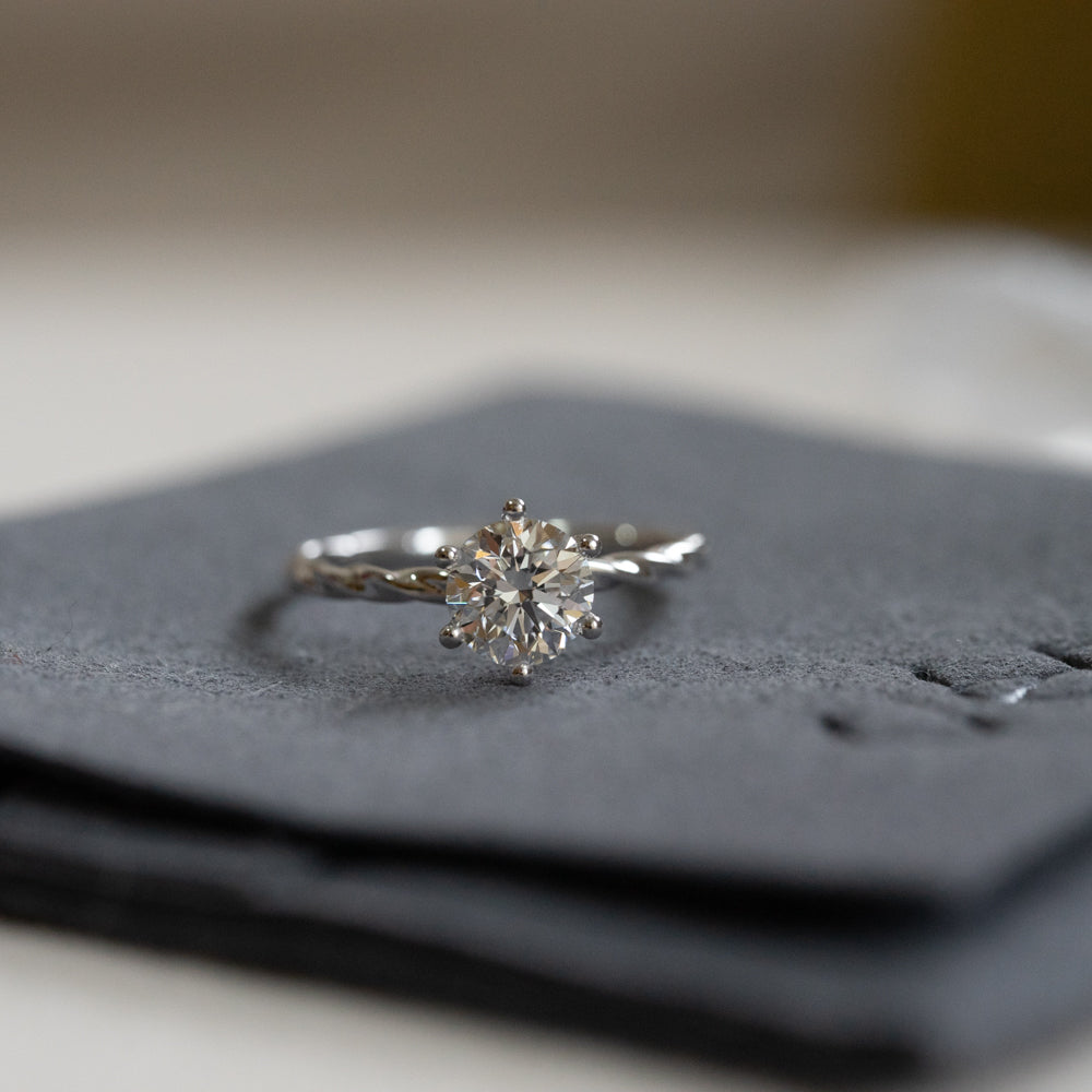 Lab Grown Diamond |  1ct Round Diamond Ring Twisted Band