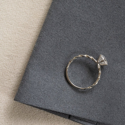 Lab Grown Diamond |  1ct Round Diamond Ring Twisted Band