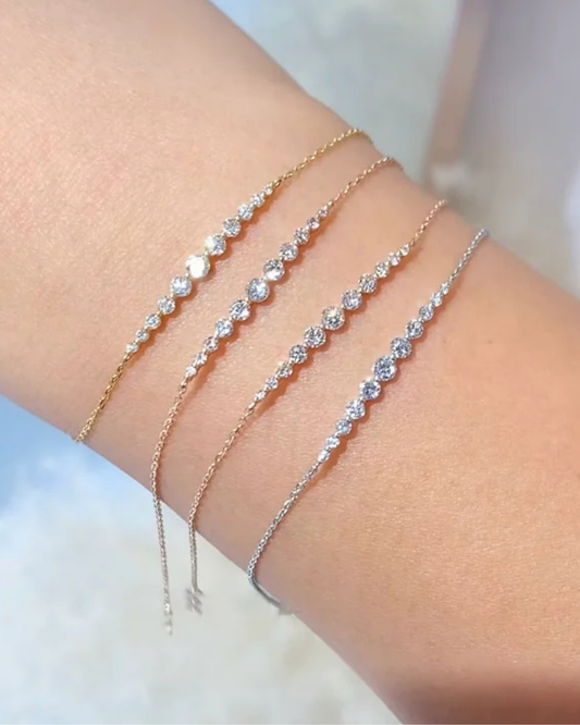 Lab Grown Diamond | 18K 0.30ct Smile Shape Diamond Bracelet