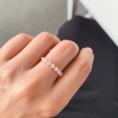 Lab Grown Diamond | 0.76ct Single Prong Round Diamond Eternity Band