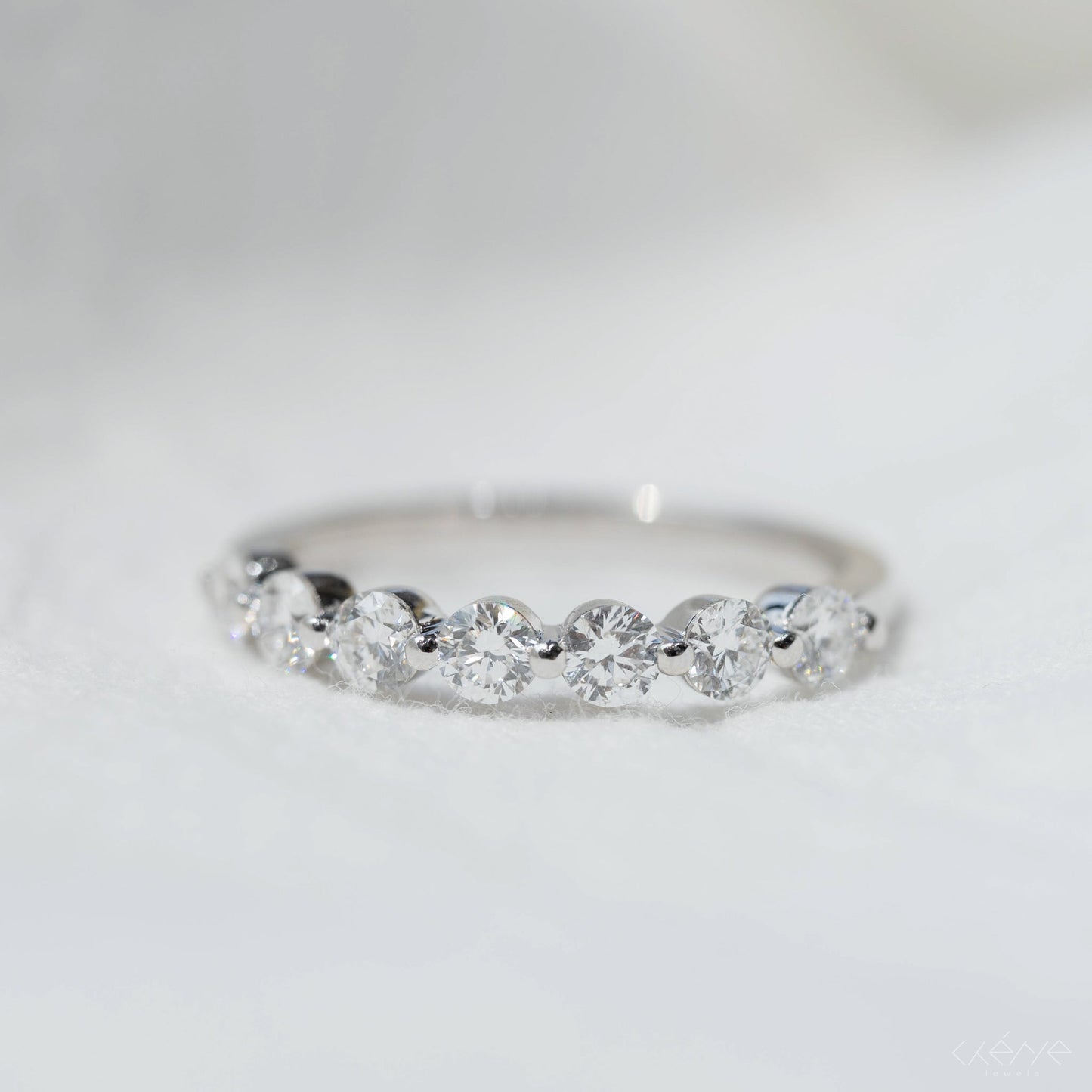 Lab Grown Diamond | 0.76ct Single Prong Round Diamond Eternity Band